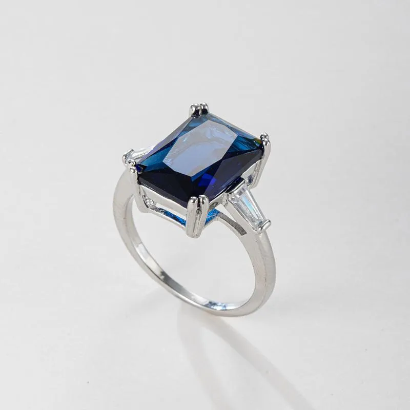 Alyanslar Vintage muhteşem beyaz altın kaplama mavi dikdörtgen kübik zirkonya yüzüğü kadın değerli taş band takı toptan boyutu 6-10wed