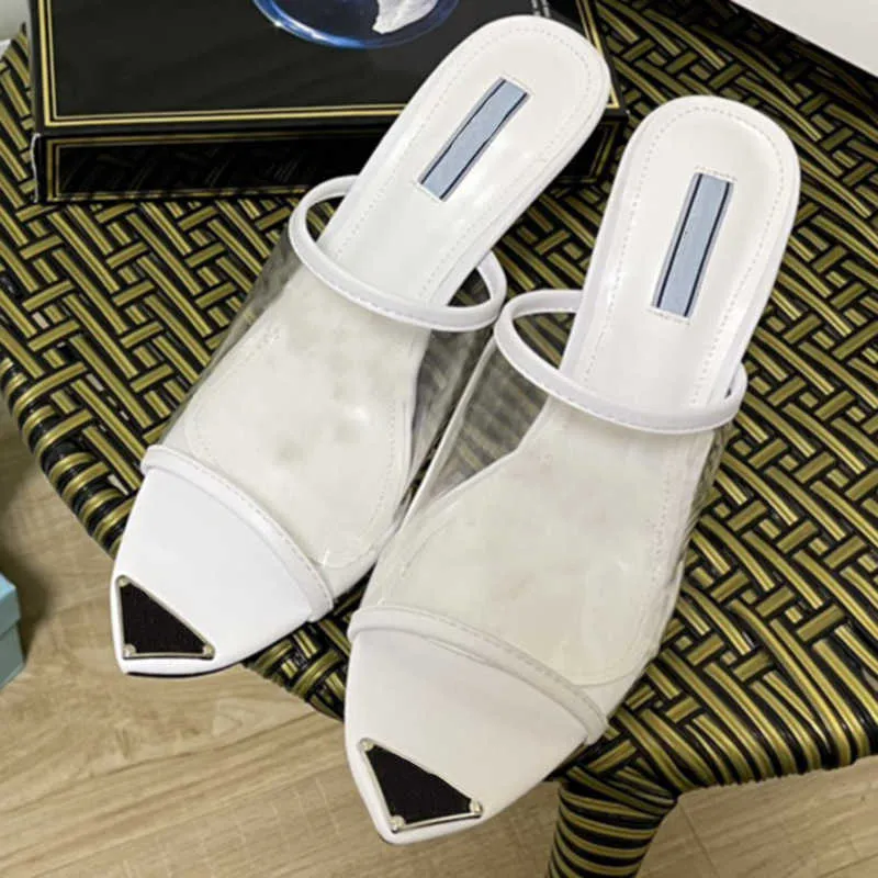 女性用のハイヒール付きトライアングル透明な直線スリッパ2023デザイン夏の新しいスタイル薄いオープントーサンダル靴のクリアランス
