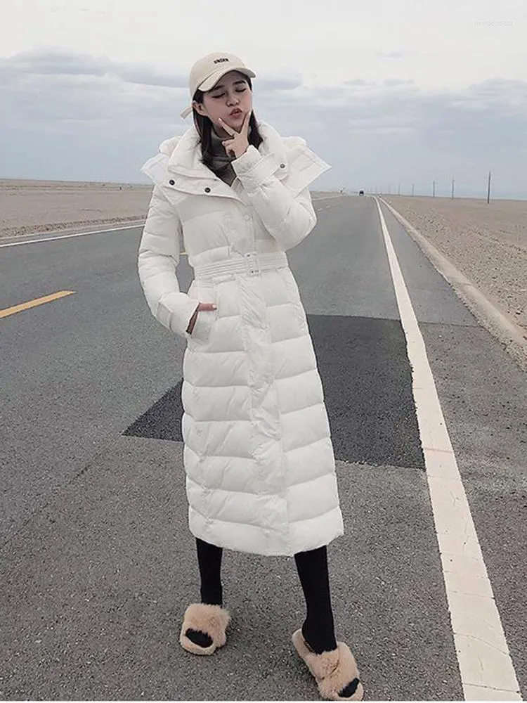 Женские траншеи COAT