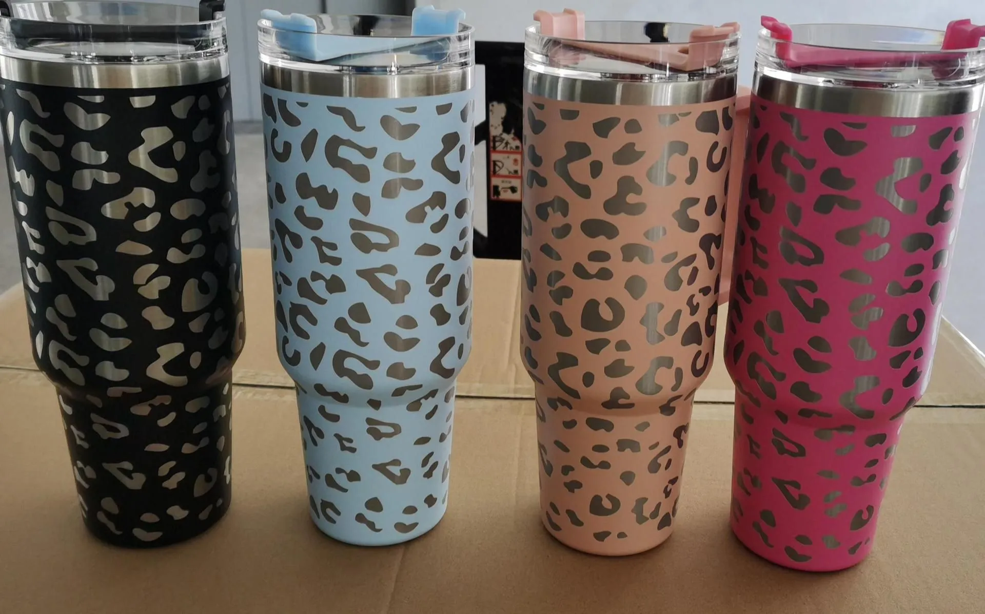 40oz stainless steel tumbler with handle lid straw big capacity beer mug Leopard water bottle Stanley outdoor camping cup vacuum insulated drinking tumblers