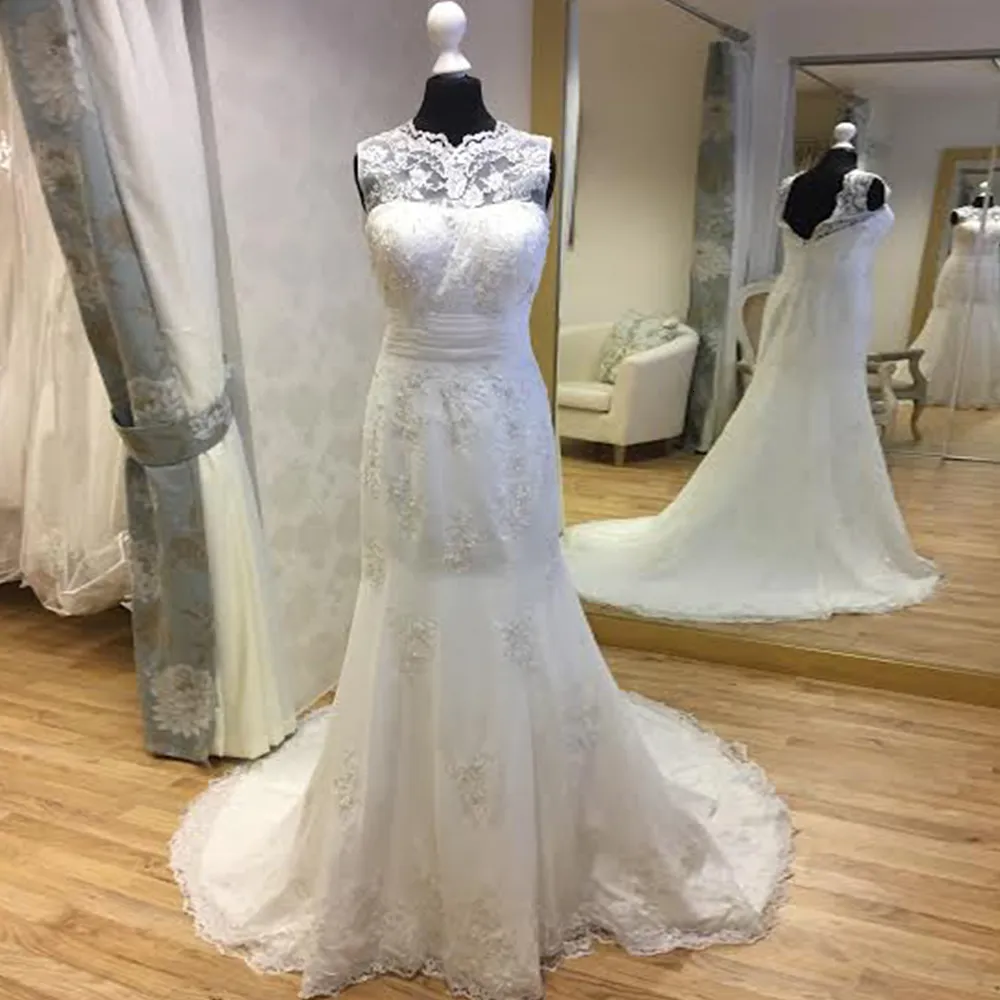 Partykleider Elegante Hochzeit 2023 Frauen O-Ausschnitt rückenfrei ärmelloses Brautkleid Tüll Empire Sweep Zug Meerjungfrau benutzerdefinierte Anlasskleider 230221