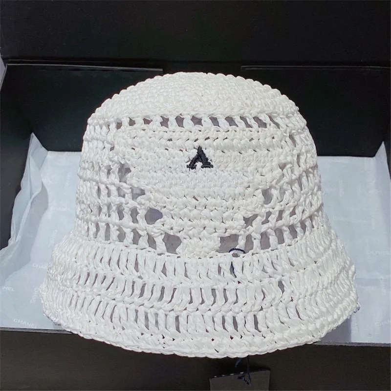 Summer Straw Hats Designer 4 Colors Luxurys Designers Fisher Sunhats Holiday Beanies Caps Fashion Strawhat Braid Cap