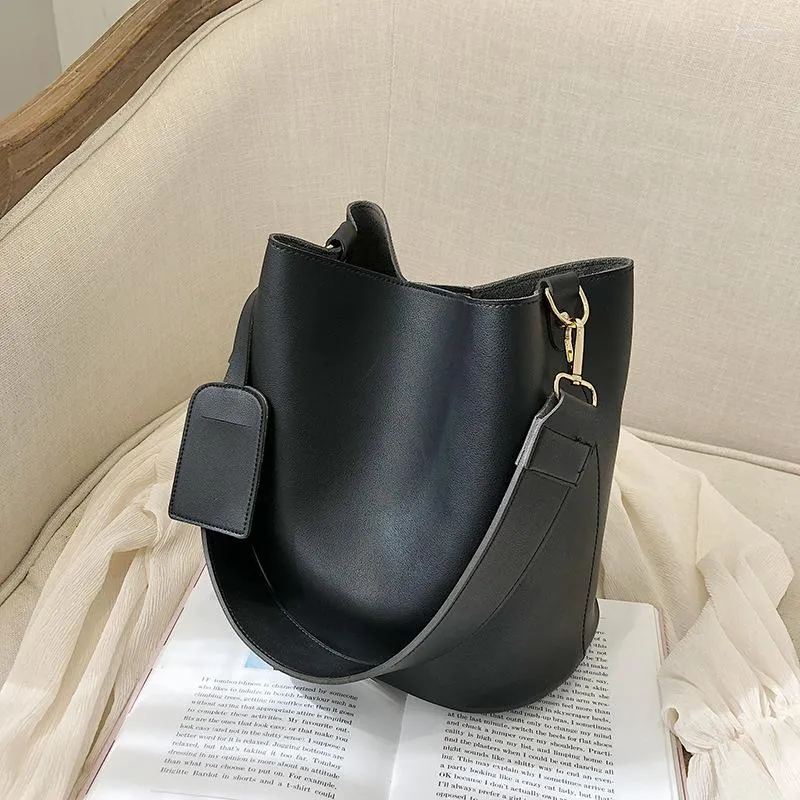 Luxury Designer PU Leather Bucket Big Shoulder Bag For Women Wide
