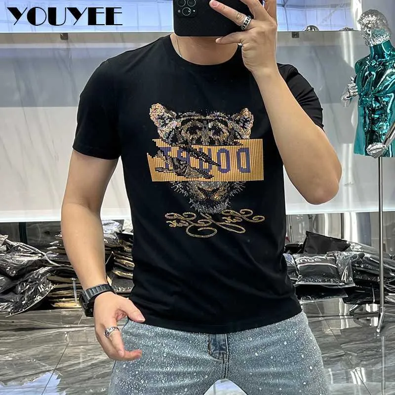 Herr t-shirts sommar ny trend män t-shirt slim fritid 2022 mode märke Oneck Tiger Head Hot Rhinestone broderi mångsidiga herrkläder Z0221