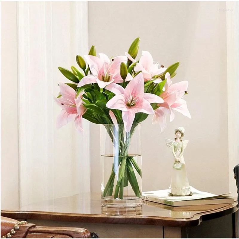 Decoratieve bloemen Verjaardagsfeest Decoratie Hoge Simulatie Lily Bouquet Fake Rose Flower Home Living Room Achtergrond Arrangement Plant