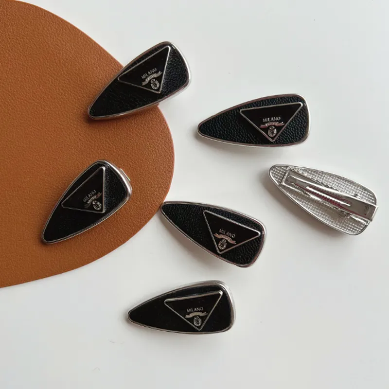 Women Triangle Letter Barrettes Pu Leather Waterdrop Hair Clip Fashion H￥rtillbeh￶r f￶r presentfest