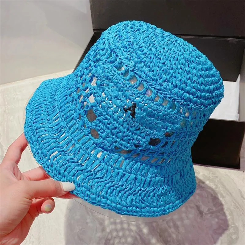 Letnie słomkowe czapki dla kobiet kubełko czapka 4 kolory luksusowe projektanci rybaków sunhats świąteczne czapki czapki mody słomy warkocz czapkę