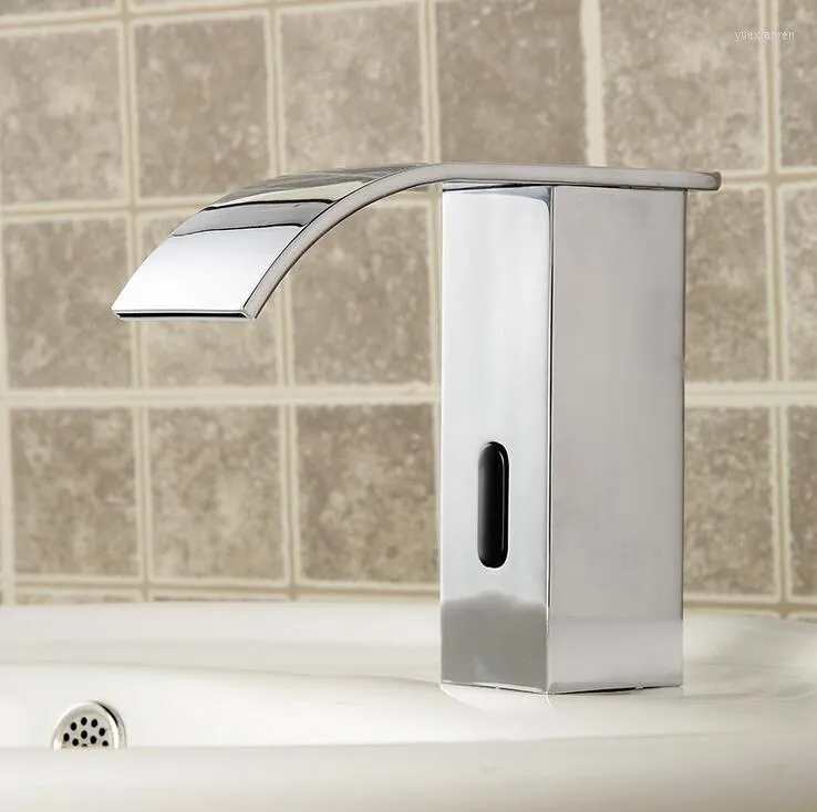 Robinets de lavabo de salle de bain Chrome Plaqué Infrared Sense Robinet Laiton Monotrou Lavabo Cuivre Cascade