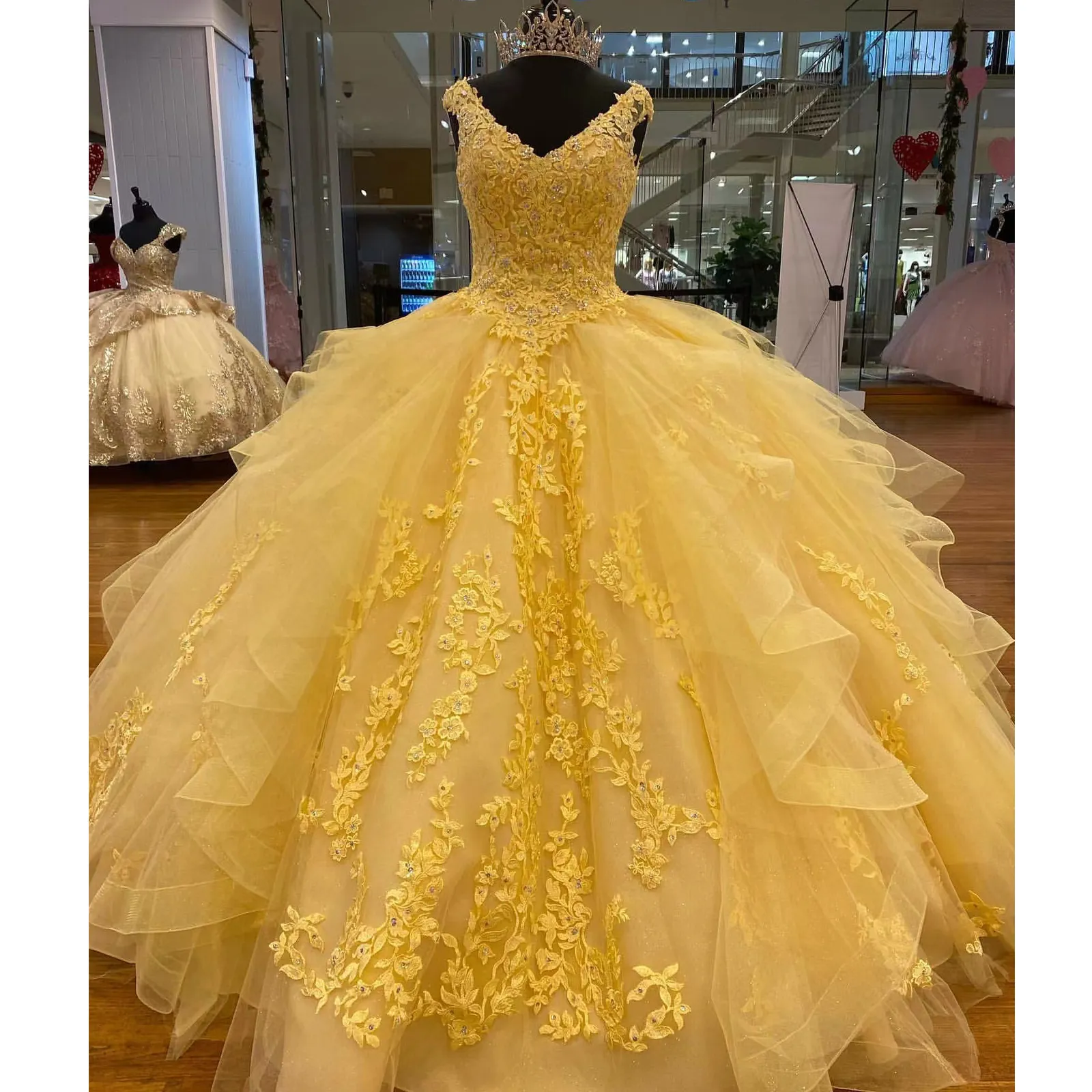 Celebrities Elegant Solid Bandage Appliques Halter Princess Dresses Celebrities Elegant Solid Bandage Appliques Halter Princess Dresses