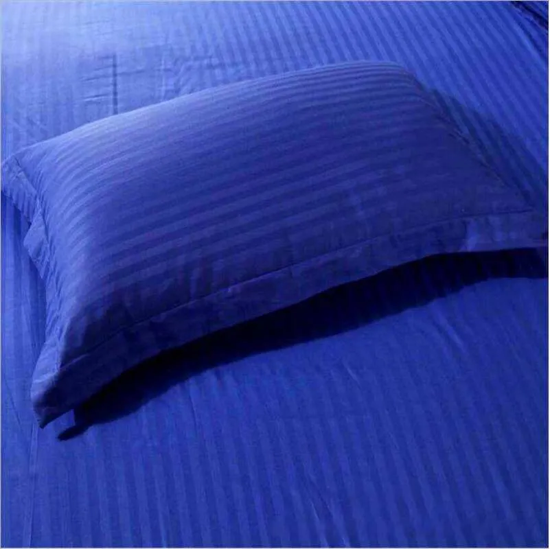 Wirecutter top silk pillowcase