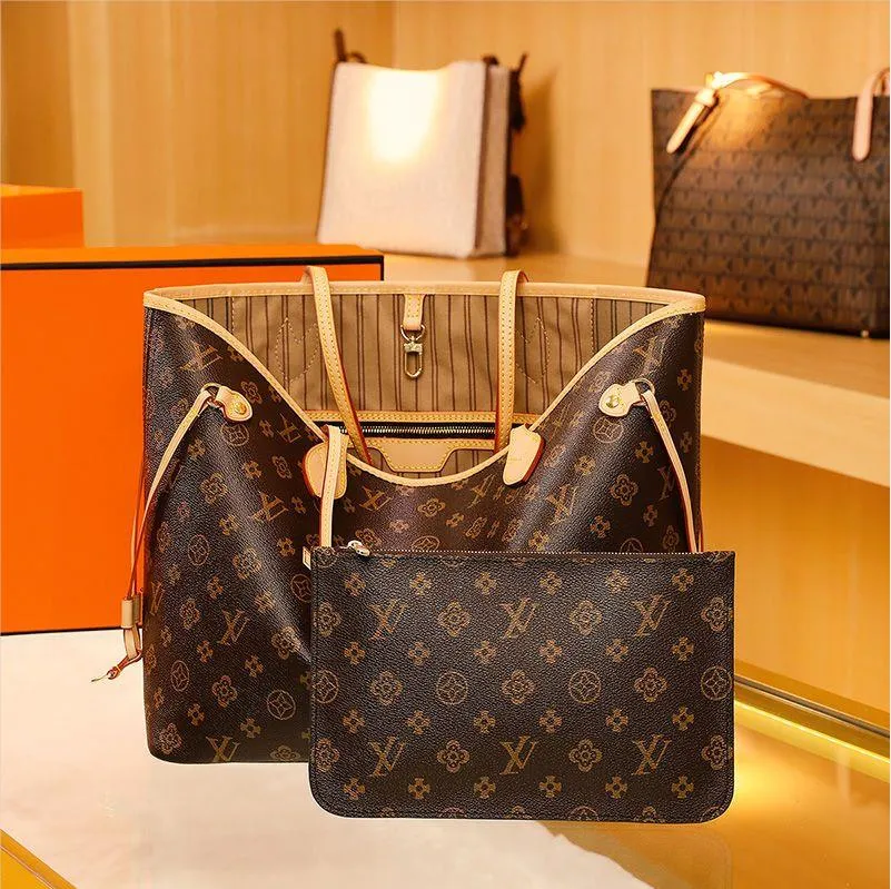 Vuitton clutch bag hotsell