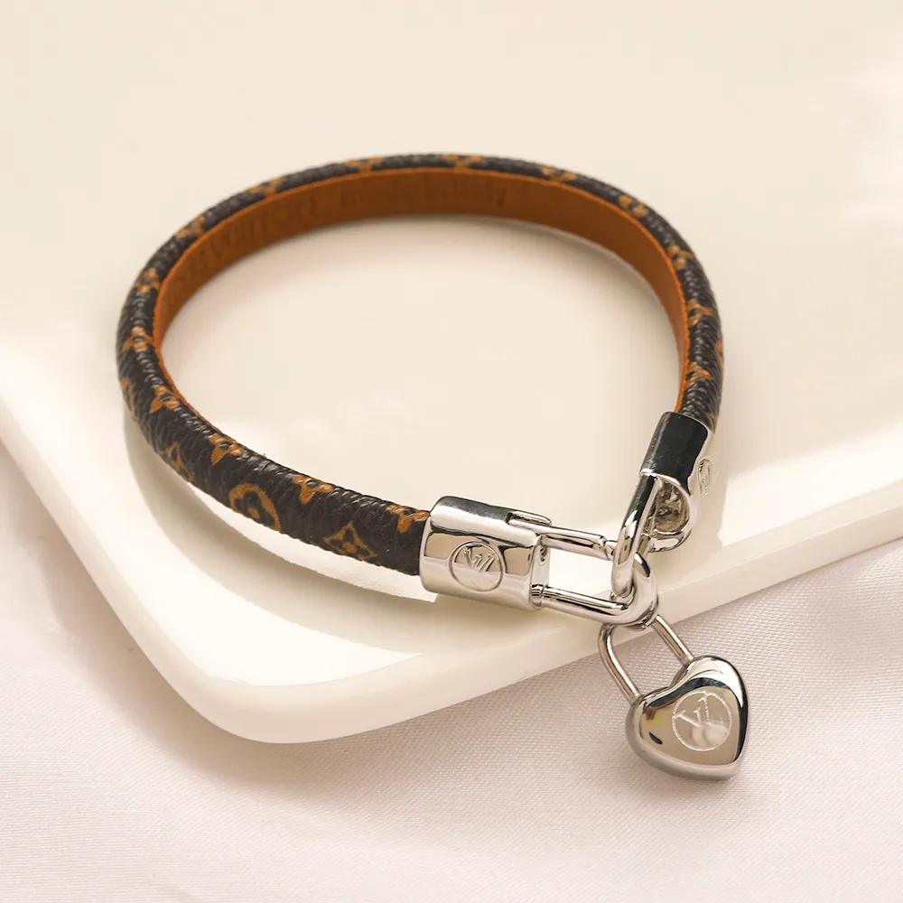 Luis Designers Mens Womens Heart Bangle Luxury Designer Jewelry Faux Leather 18K Gold Plated Stainless steel Brand Letter Bracelet Womens Wedding