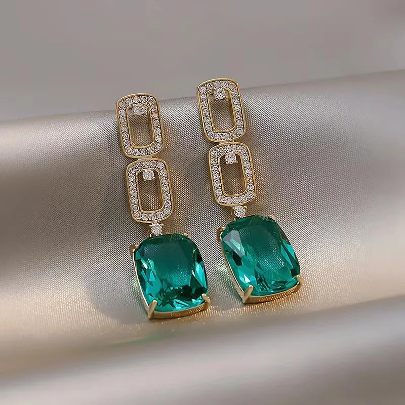 Vintage Fashion Geometric Charm Emerald Diamond Earrings ins Hong Kong Style Elegant Design Sense Square Earrings Wholesale