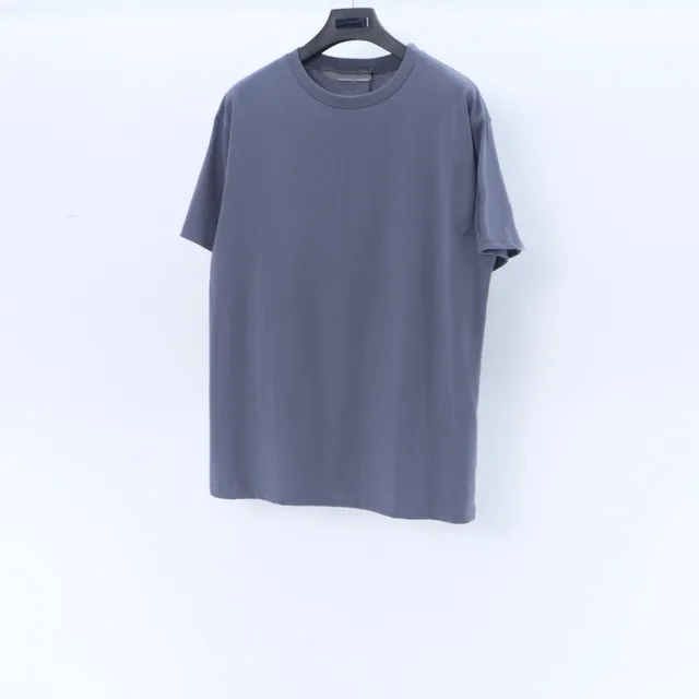 Camiseta para hombre de algodón clásico redondo color sólido simple estilo italiano pareja manga corta mujer camiseta con insignia Tamaño asiático
