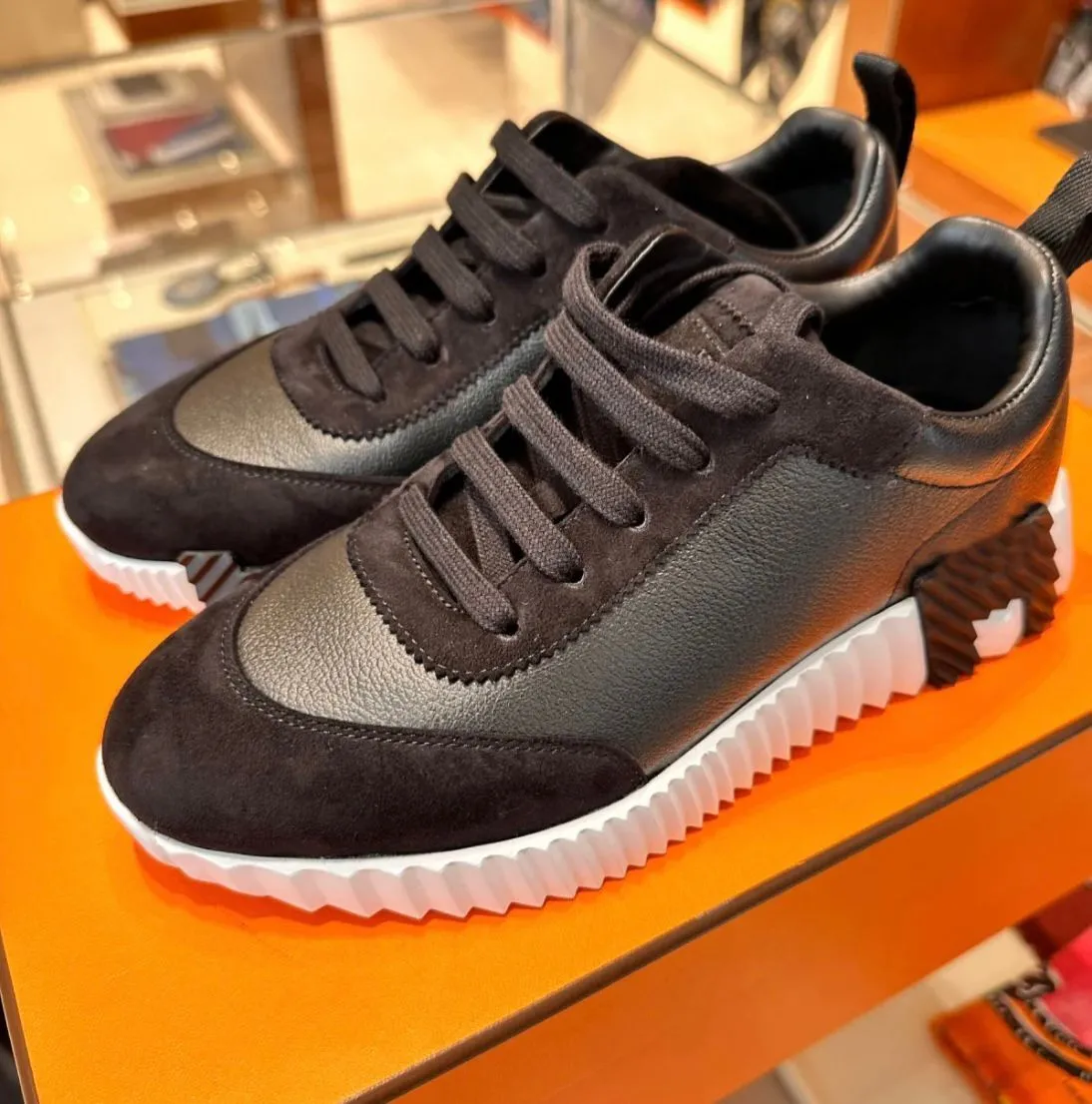 Discount shop walking shoes