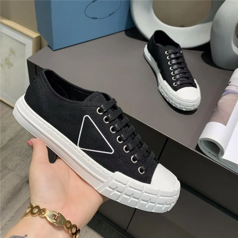 Designer Re-nylon Casual Shoes Women Wheel Cassetta Flat Sneakers High Top Fabric Runner Trainers Low-top Canvas Shoe Gabardine With Box