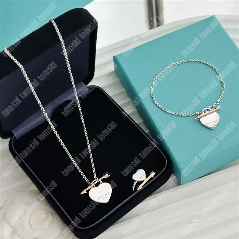 Designer Necklace For Women Luxury Bracelet Silver Designer Jewelry Love Heart Fashion Rings Gold Arrow Necklaces Bracelets Set