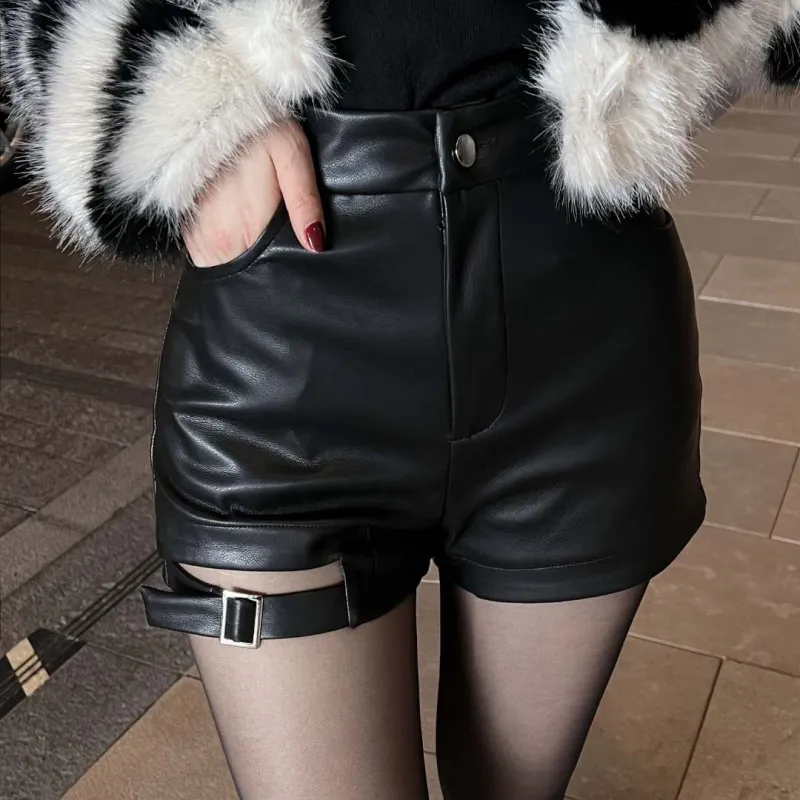 Women's Shorts Sexy Black Pu Leather Autumn and Winter Tight Gothic High Waist Street Fashion Y2K Girl Outfit 230222