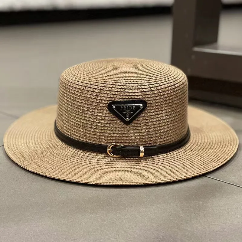 Chapeau de plage de conception de mode chapeau de pare-soleil extérieur chapeau de bassin de logo en métal tissé de paille