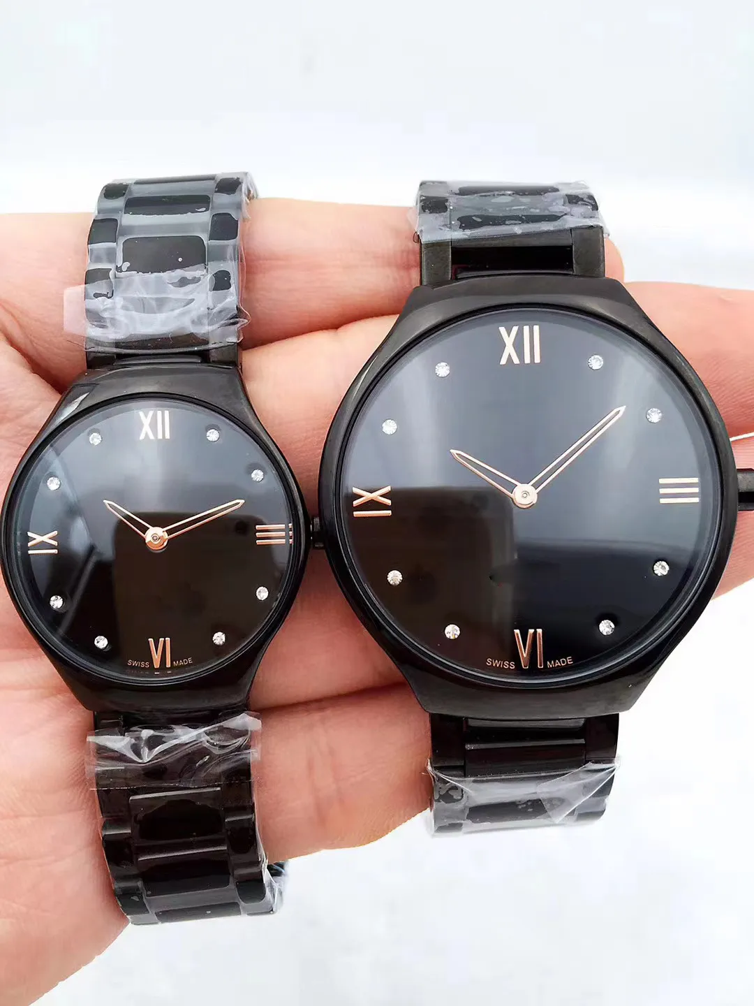 Mouvements montres Calendrier de montre en quartz pour hommes 40 mm pour femmes 30 mm pour noir et blanc à fond à fond de boucle étanche de luxe étanche de haute qualité