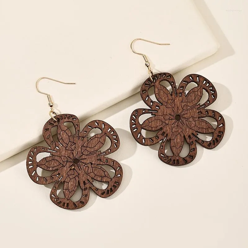 Bengelen oorbellen vintage houten blad bloem hol gesneden dropoor slijtage sieraden voor mode dames accessoires