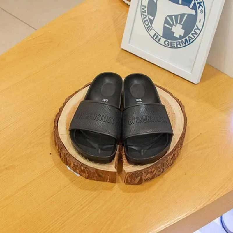 ドイツのスリッパのデザイナーBirkinStocks Boken Shoes Boken Ultra-Light Eva Waterproof Men and Women's Slip-On Beach Slippers Trend Barbados