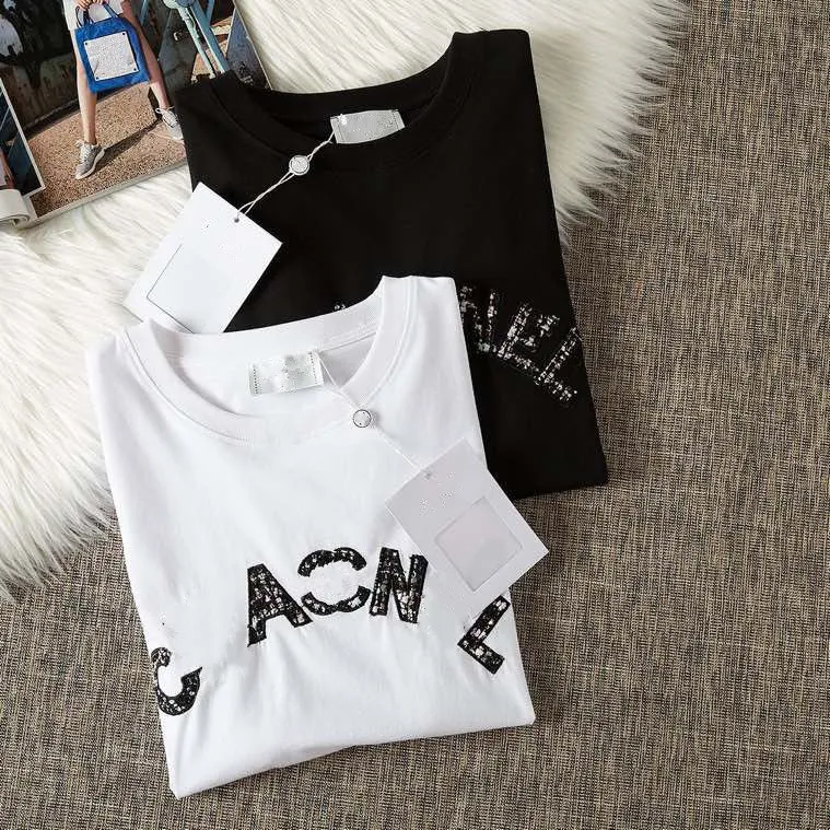 2023 T-Shirts Femininas Masculinas Marca de Roupas de Estilistas Famosas T-Shirt Two C Letter Print Decote Redondo Manga Curta Preto Branco Moda Masculina Feminina T-shirts S 4XL