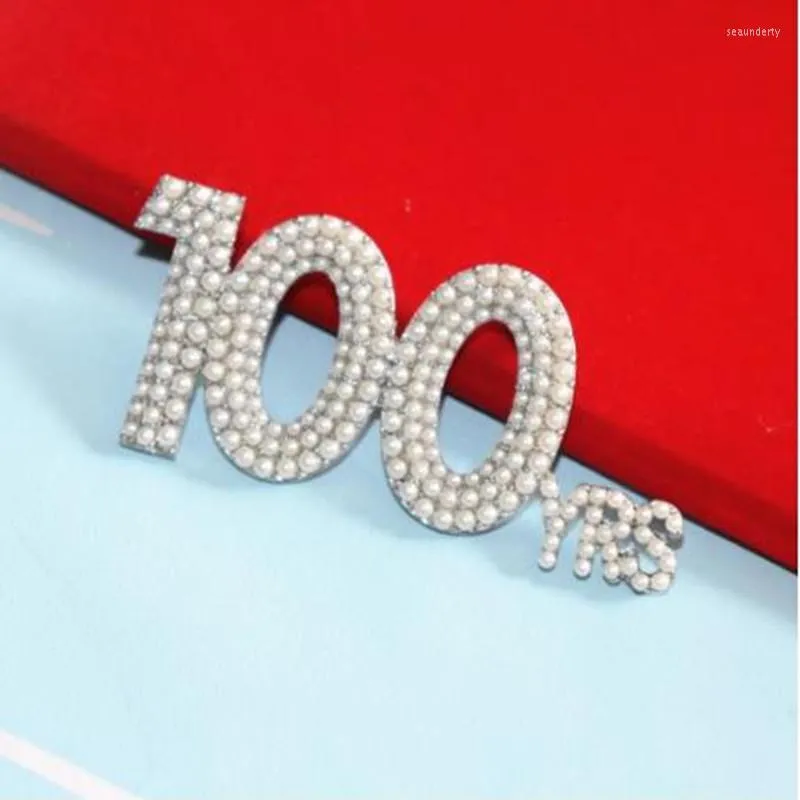 Broches 89 40 mm 100 jaar parelbroche pin groot formaat metalen revers broederschap sorority jubileumnummer sieraden 1 stks ogb010