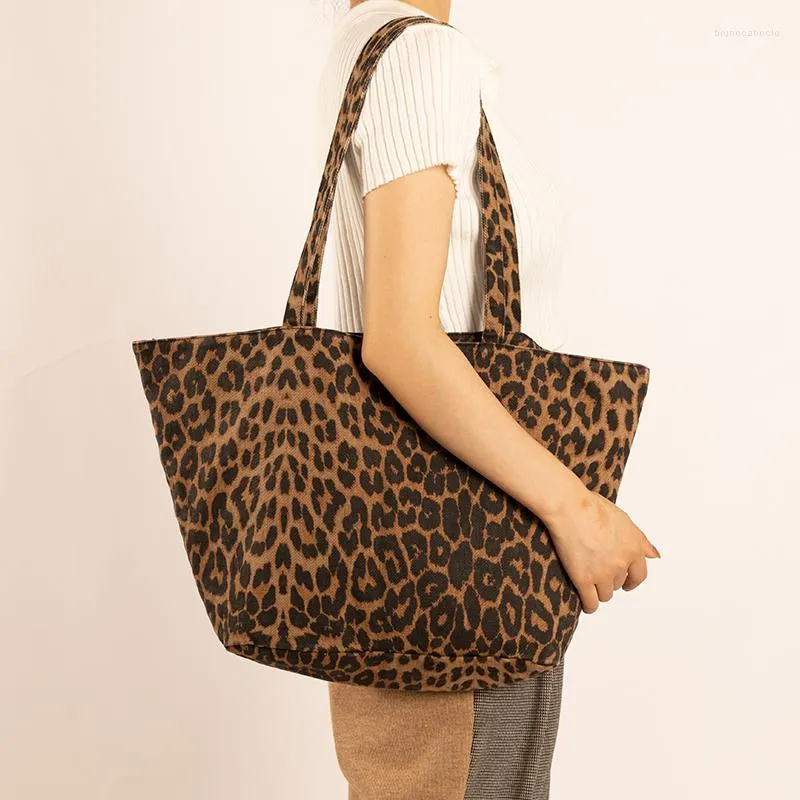 Borse da sera Tote casual per donna Borsa grande Designer Borsa per il tempo libero Borsa di alta qualità Shopping in tela con stampa leopardata di grande capacità