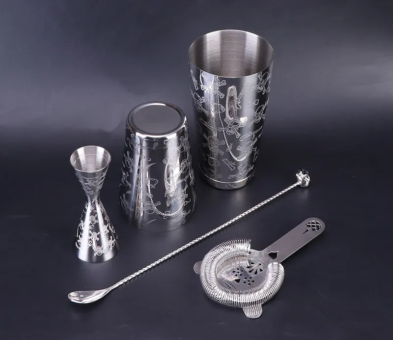 Wine Glasses Skull Cocktail Shaker Bartender Tool Bar Set Weighted Boston Shakers Strainer Jigger Mixing Spoon 230221