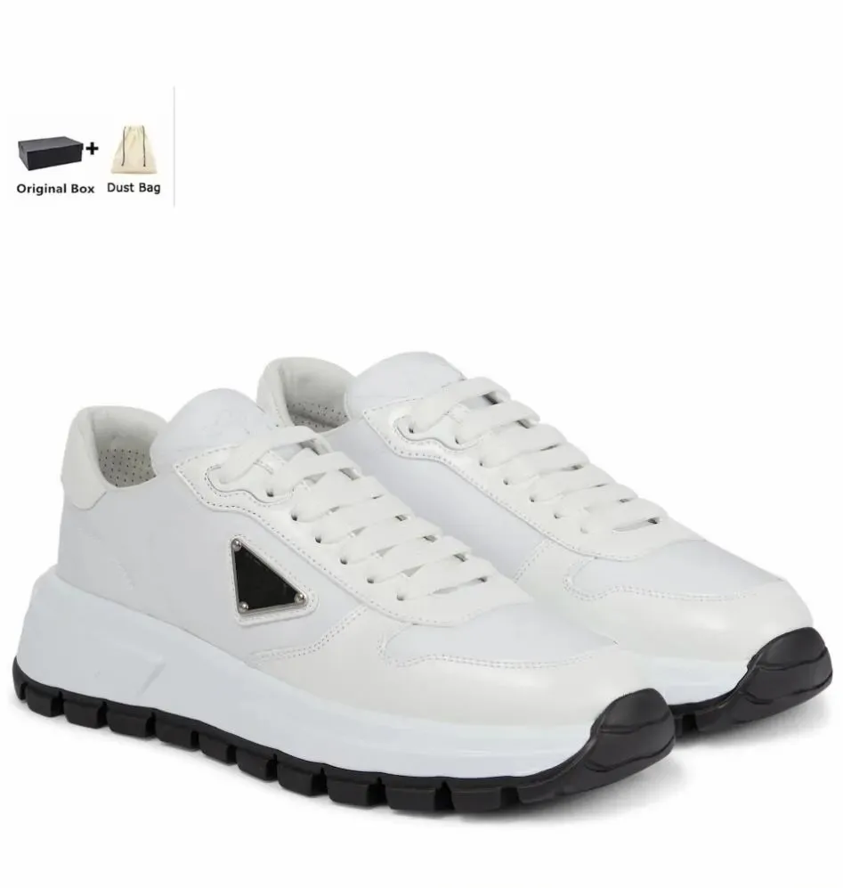 Designer män prax 01 tränare skor renylon borst läder låg topp sneakers mesh andedräkt komfort skateboard promenad berömd varumärke Sport EU38-46