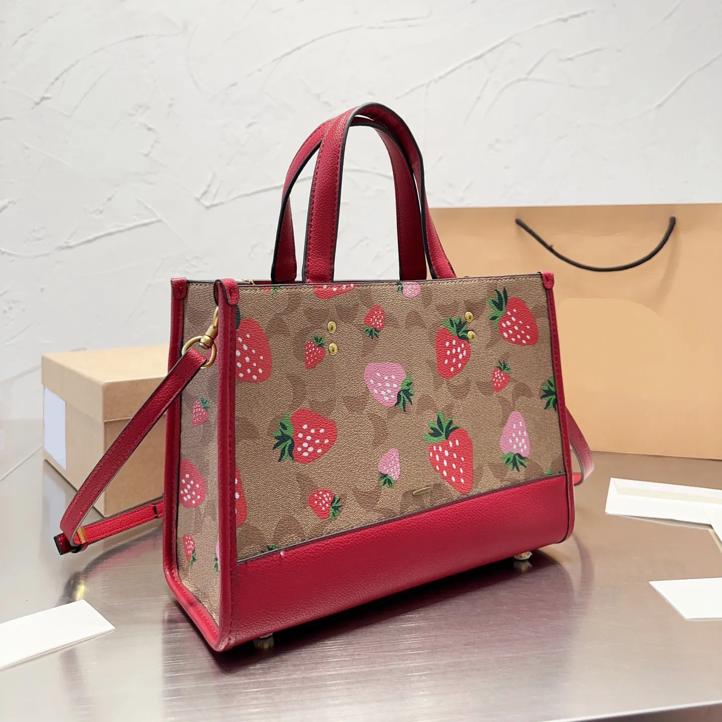 большая сумка дизайнерские сумки женские сумки дизайнеры женская мода классические женские сумки большой емкости с клубничным узором