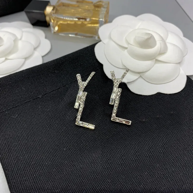 2023-Boucles d'oreilles de créateurs de mode pour femmes bijoux lettre d'or boucle d'oreille femmes designers cerceaux fête de mariage boucles d'oreilles pendentifs Heanpok 2022