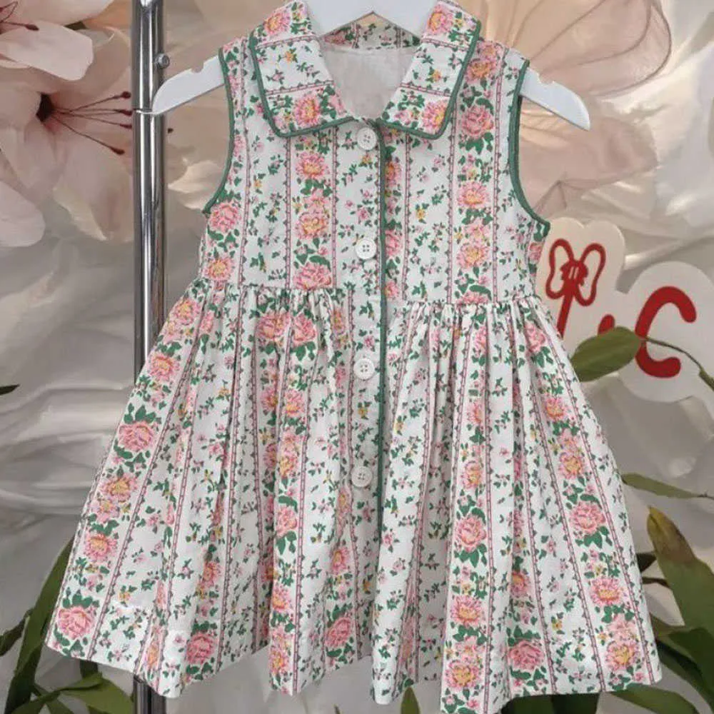 Flickans klänningar Bear Leader Europe och America Girls Princess Dresses 2023 Summer Kids Sweet Floral Dress Baby Costume 2-7y Party Kids Clothes