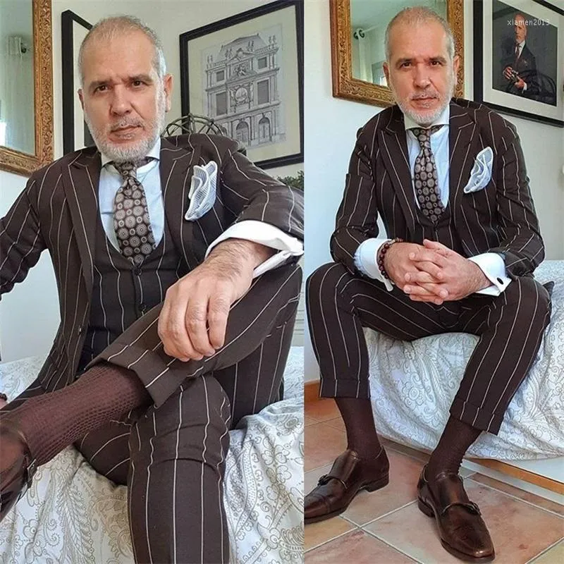 Erkekler Takım 3 Parçalı Fit ince Sıradan Kahverengi Pinstripe Düğün Özel Yapımı Smokin Partisi Resmi İş Zirve Tepeli Yakel Blazer