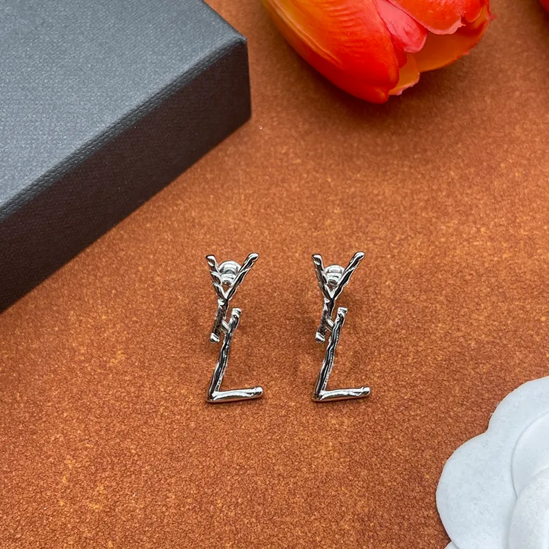 Fashion Gold Stud Earrings Pendant For Women Y Earring Luxurys Designers Jewelry Handmade Earrings Silver Needles High Quality