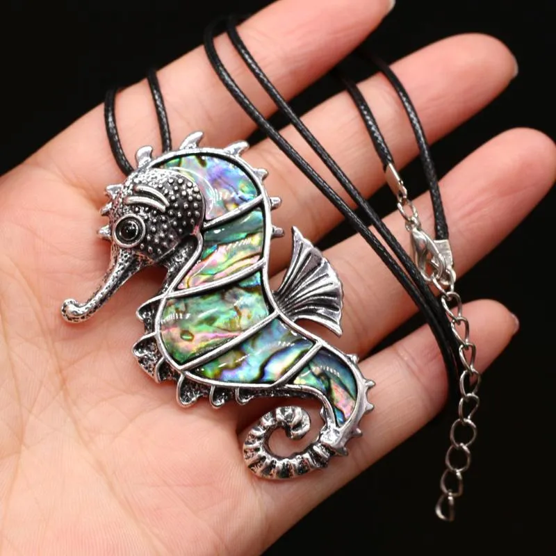 Kedjor Natural Shell Hippocampus Form Mother Of Pearl Necklace Pendants Charms For Women Jewelry Gift Size 56x40mm Längd 55 cm
