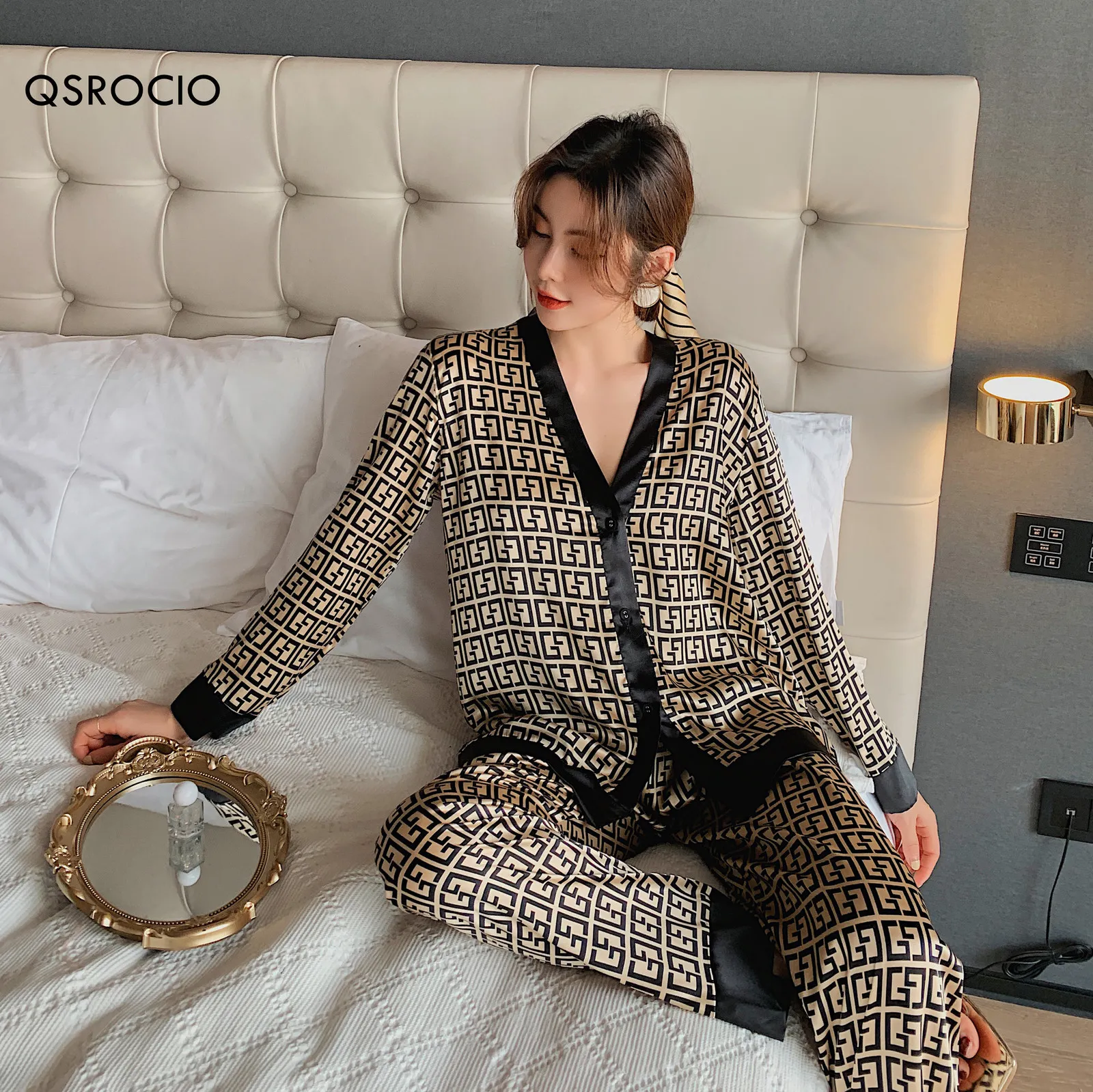 QSROCIO Ensemble de pyjamas pour femmes, col en V, design de luxe, lettre croisée, imprimé, en soie, comme à la maison, vêtements de nuit XXXXL, grande taille, 230223