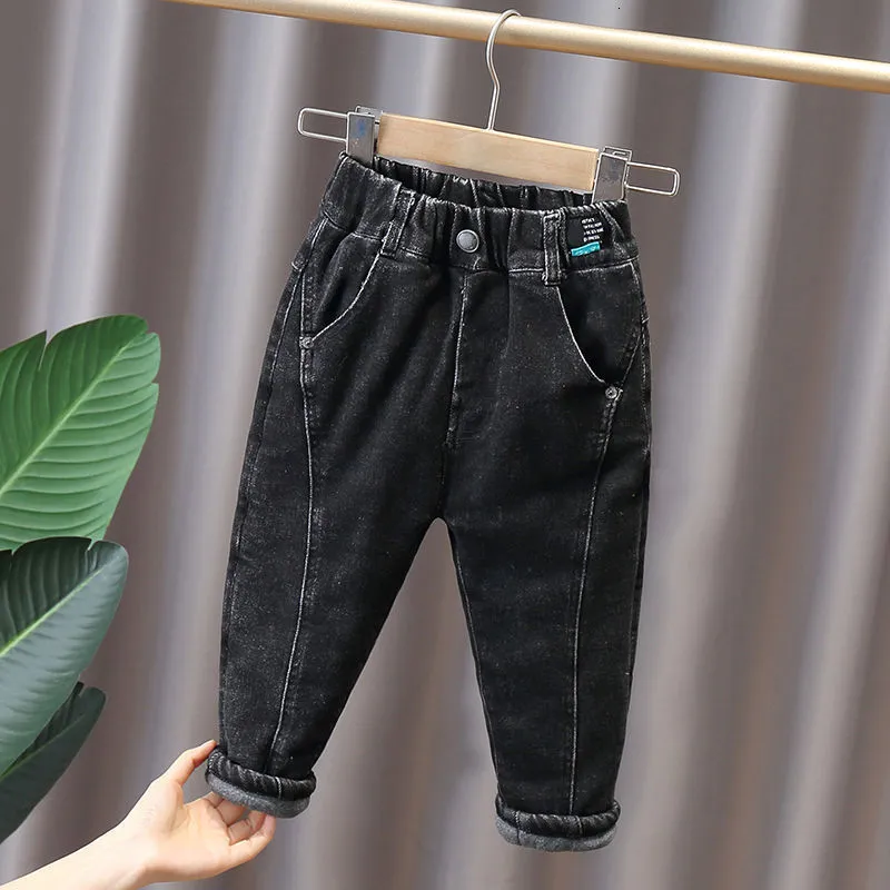 Jeans Brand Boys Jeans Losse Casual Solid Color Warme broek Peuter Boy Winter Dessen Autumn Babybroek Katoen gekanteld denim jeans 230223