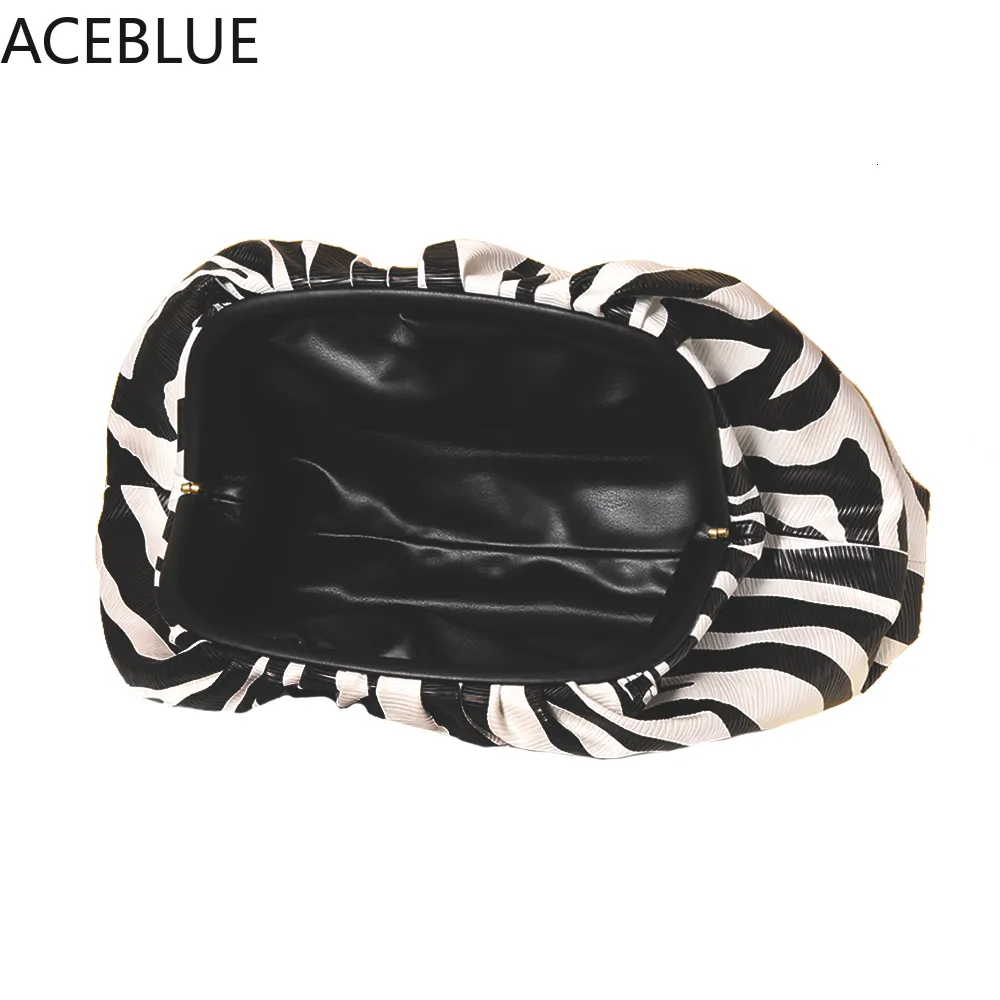 バザール アトリエ サブロン ZEBRA CLUTCH BAG バザール アトリエ サブロン ZEBRA CLUTCH BAG 2025年最新