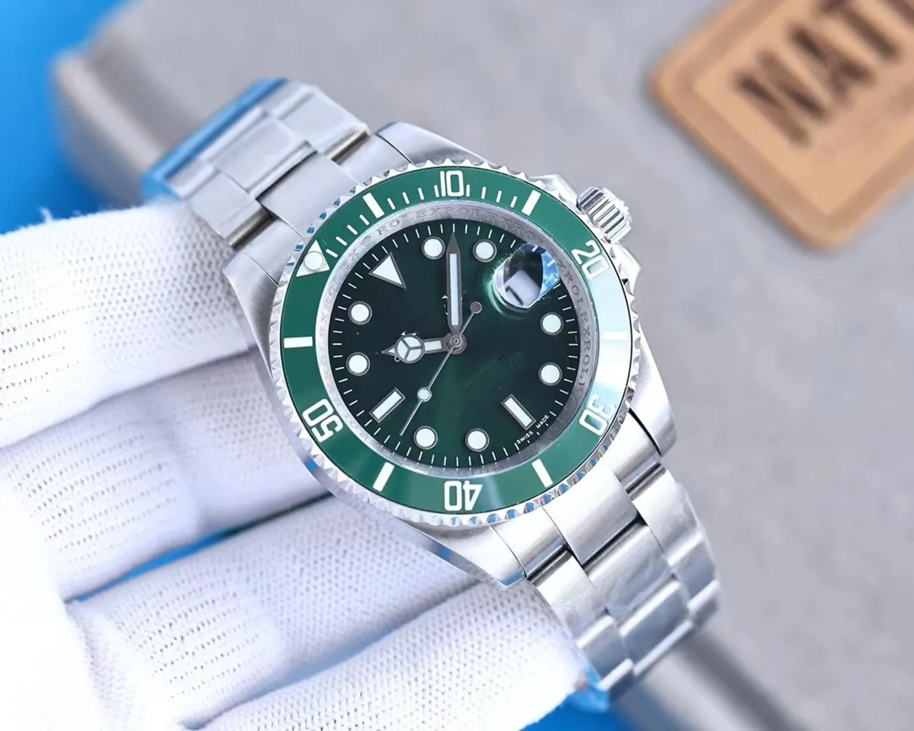Menwomen zegarki Rolx z oryginalnym pudełkiem męskie 40 mm 116610 Automatyczna fabryka zegarków mechanicznych produkuje 8215 Ruch 904L Sapphire Waterproof Watch z Card Code Tag