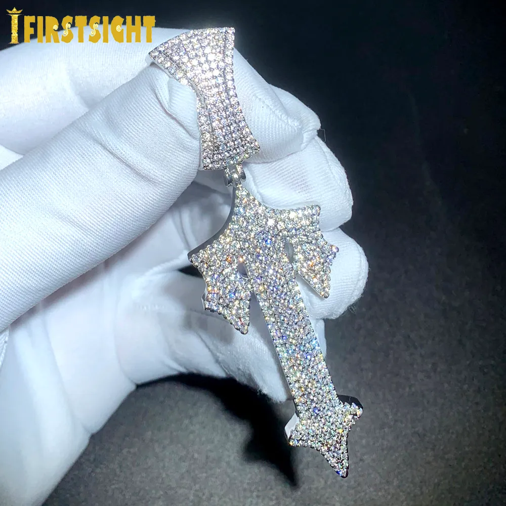 Charms Pendant Necklaces Iced Out Bling Hip Hop Cross Sword Pendant Necklace Gold Plated CZ Cubic Zirconia Swords Charm Necklaces Men 230223