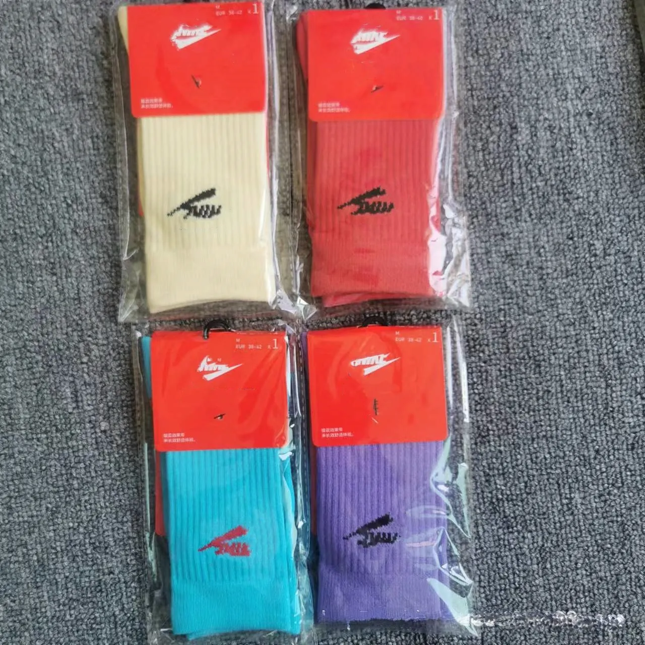 New Hook Letter Socks Thin Mid-Calf Length Socks for Men and Women Outdoor Sports Sock for Running