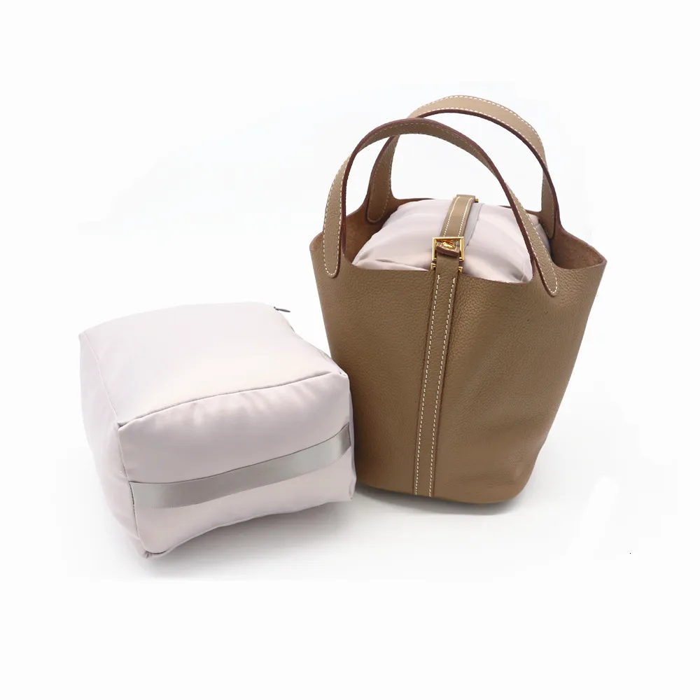Dust Bags Clear Purse Storage Organizer for Closet, PVC Transparent  Cosmetic Bag Clear Zipper Makeup Bags Organizer . - AliExpress