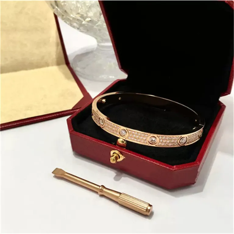 ذهبية Bangel Love Designer Bracelets for Women Charm Gold Bracelet مع مجوهرات مفك البراغي جميع الهدايا لحفل الزفاف