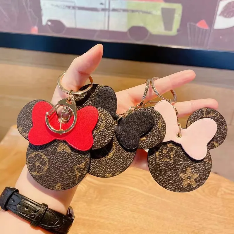 Louis vuitton keyring minnie mouse clearance