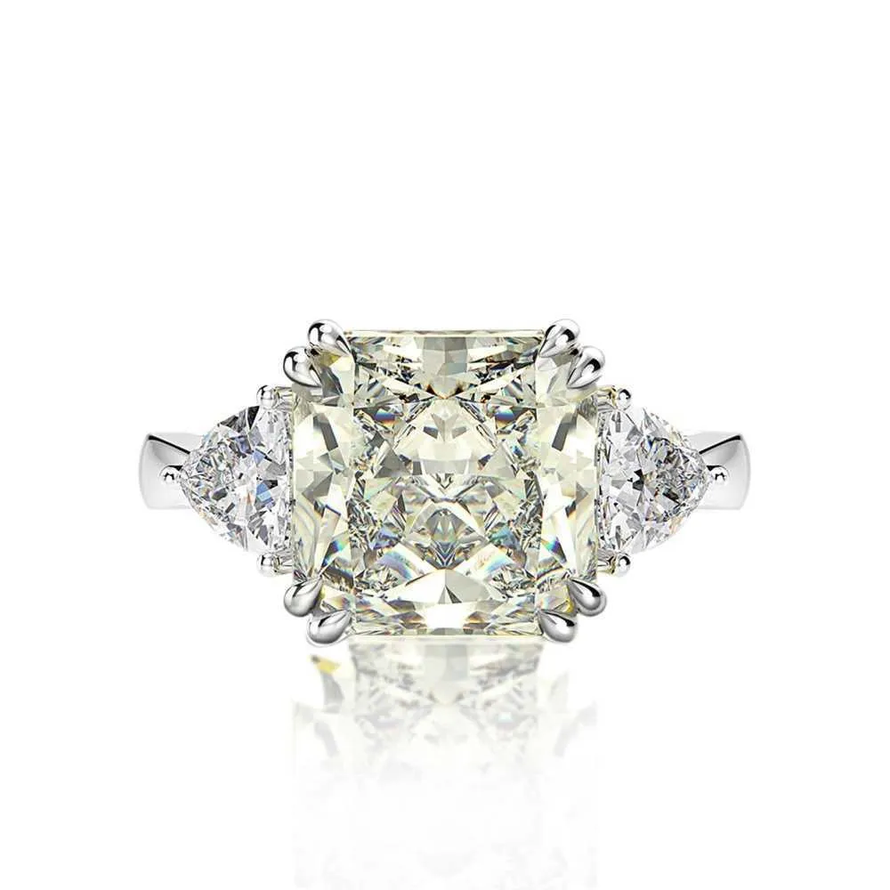 Anello LOVE in argento sterling con zirconi cubici