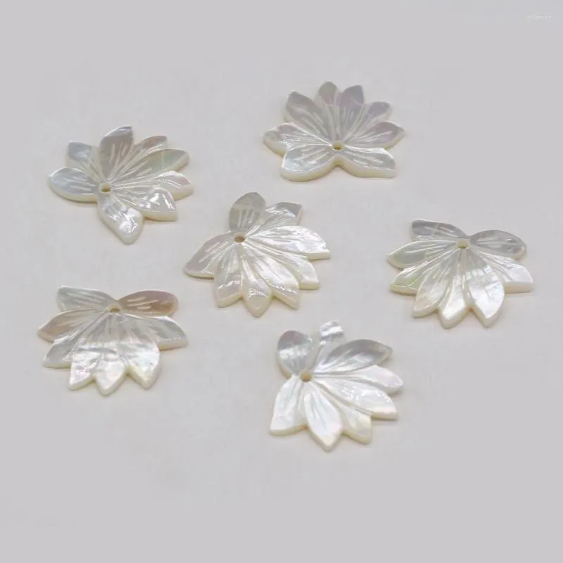 Pendentif Colliers En gros 5pcs perle de feuille de coquille d'eau douce naturelle pour la fabrication de bijoux collier de bricolage boucle d'oreille accessoires charmes cadeau 27x27mm