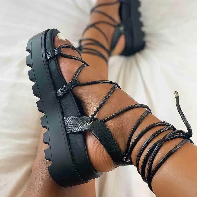 Sandaler Kvinnor Summer Platform Gladiator Sandaler Cross Strap Sexy Kne High Nonslip Wedges Shoes Casual Ladies Rom Strappy Sandalias Z0224