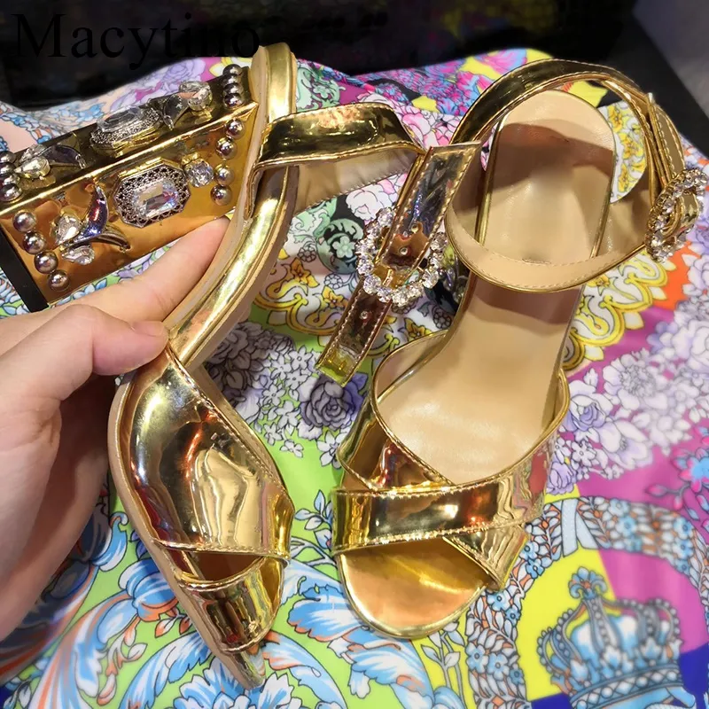 Lyxskor Kvinnor Sandaler Designers Block Heel Gold Summer Shoes Ankle Strap Bling Bling Crystal Chunky Pumps Plus Size 43